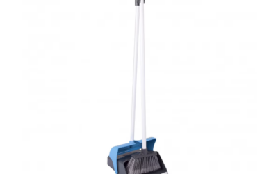 Morzsaseprű , kicsi billenő lapáttal, 113cm magas